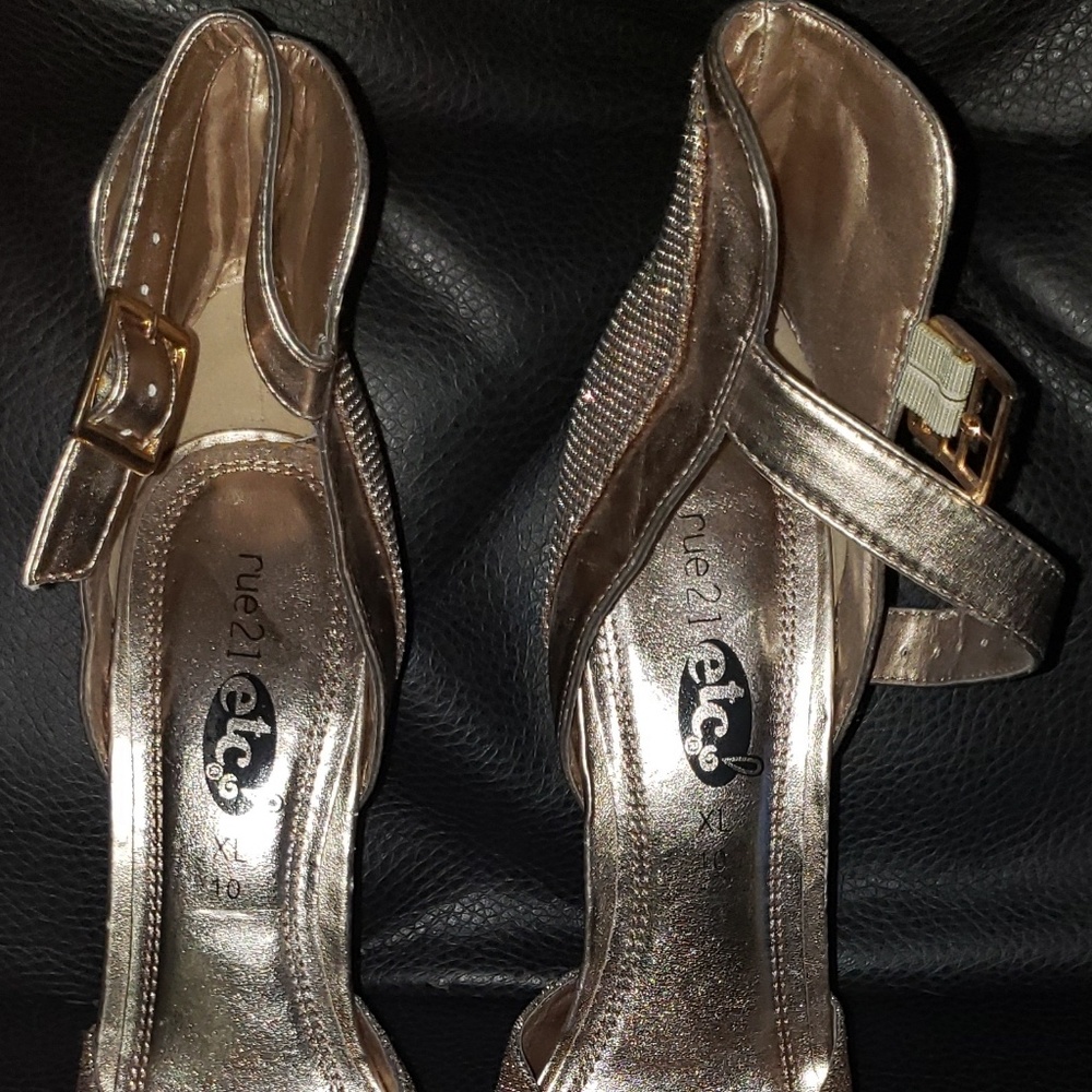 Ankle Strapped Glitter Gold Stalidos - Picture 3 of 6